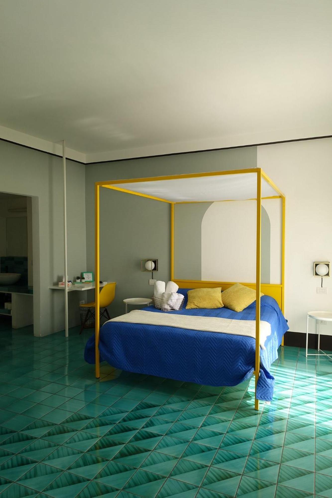 Ninina Boutique Suites サレルノ エクステリア 写真