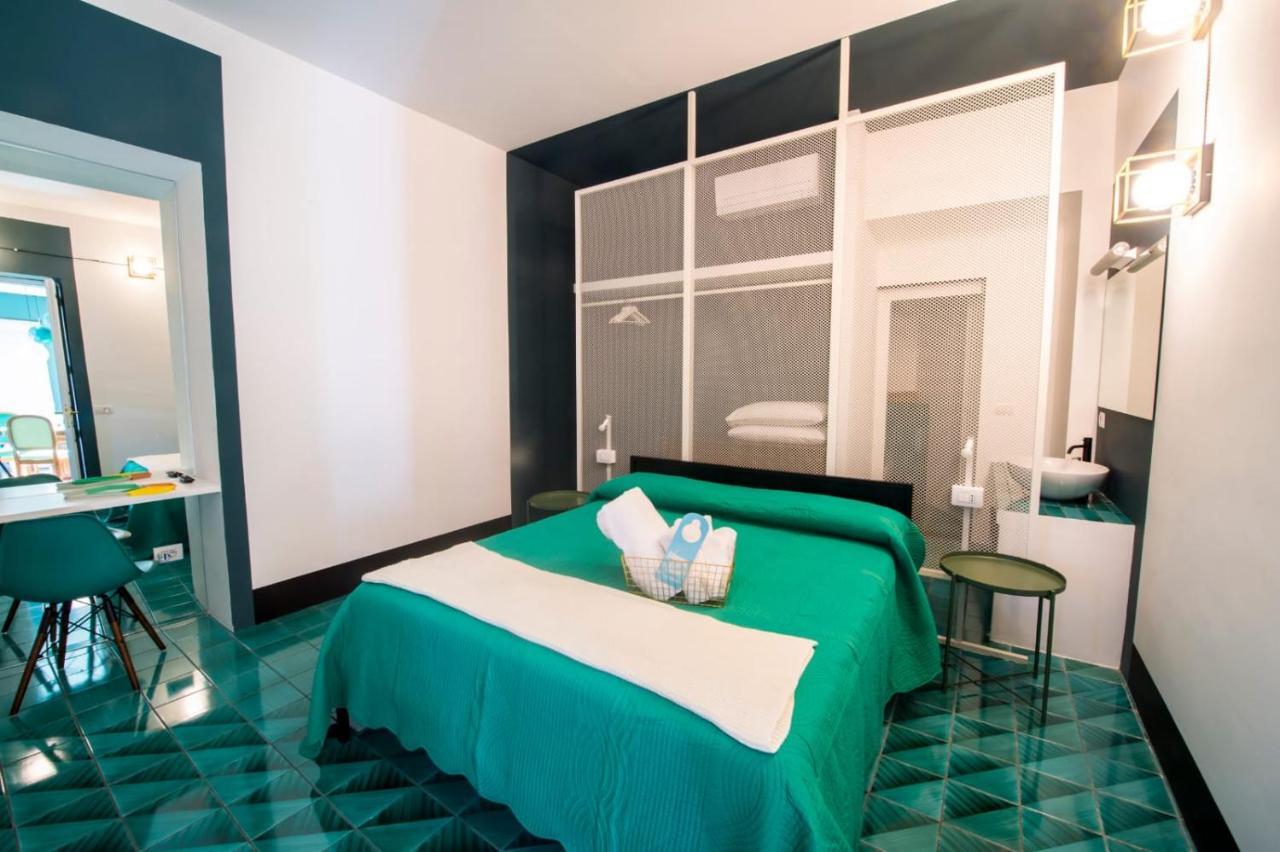 Ninina Boutique Suites サレルノ エクステリア 写真