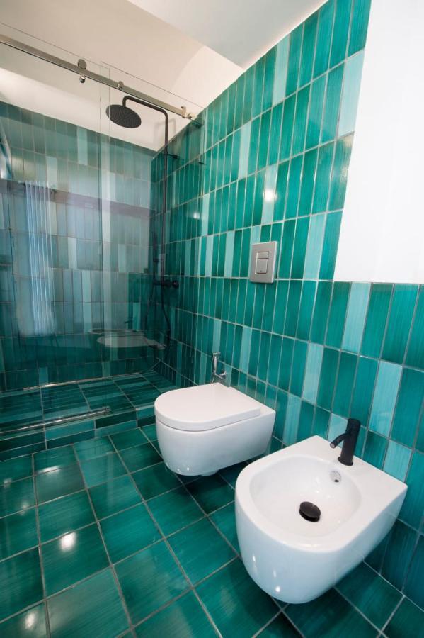 Ninina Boutique Suites サレルノ エクステリア 写真